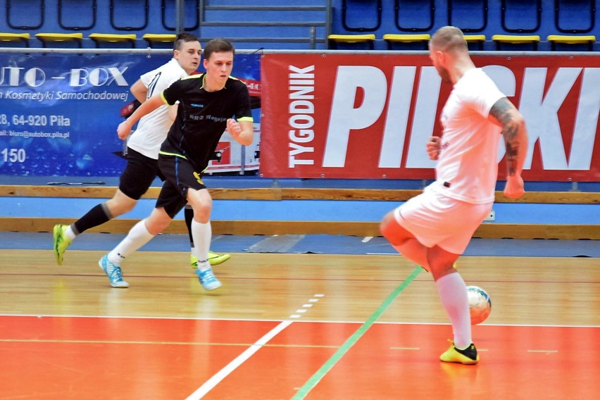 Futsal: Drużyna BestDrive Mrotek triumfowała w Turnieju Walentynkowym, który odbył się w Pile. Zobaczcie zdjęcia