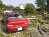 Burza nad Śląskiem: powalone drzewa, zniszczone dachy, brak prądu [zdjęcia]