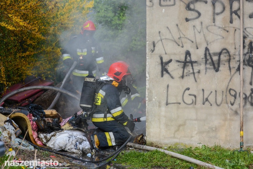 Pożar przy Głowackiego w Grudziądzu [wideo, zdjęcia]