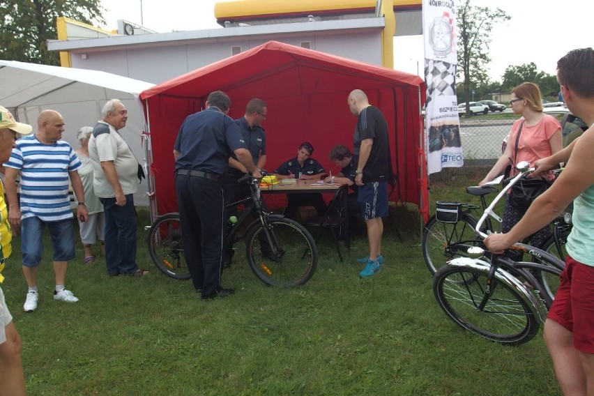 Policjanci w Inowrocławiu znakowali rowery 