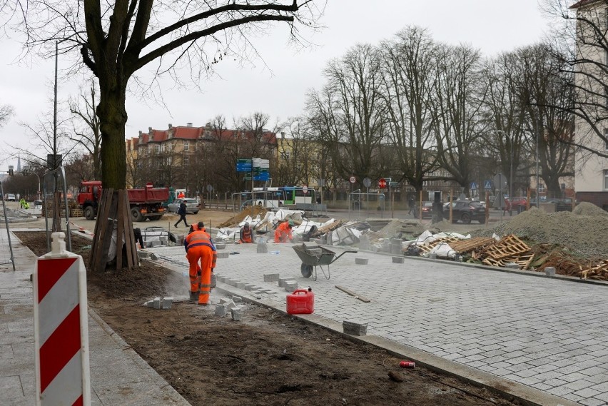 Remontowany odcinek alei Jana Pawła II w Szczecinie. Sprawdzamy jak idą prace