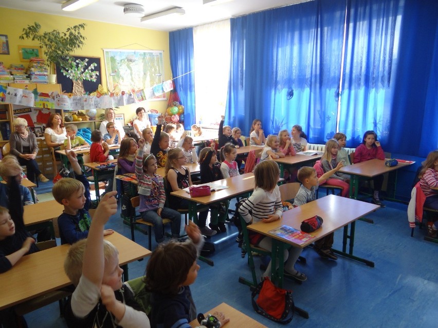 Dzieci z Przedszkola pod Topolą uczyły się techniki origami....
