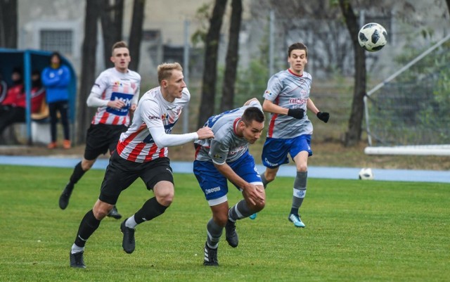 Czwartoligowe derby Bydgoszczy dla BKS, który pokonał Polonię 2:1.