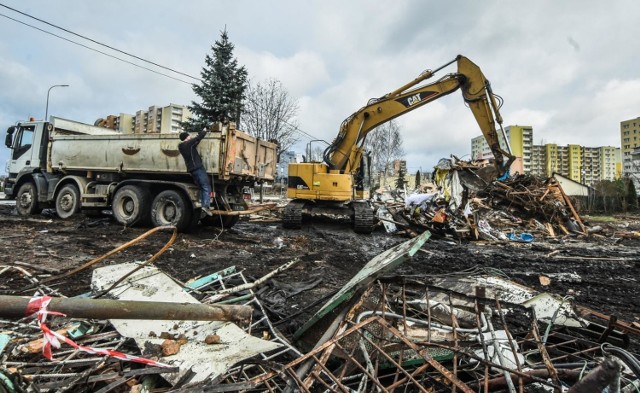 Opóźnienie w oddaniu do użytku II etapu Trasy Uniwersyteckiej wyniesie przynajmniej pół roku. Koszty inwestycji też będą większe. Co teraz dzieje się na placu budowy?

Szczegóły na kolejnych stronach >>>>

Płaca minimalna wzrośnie od 2019 roku




