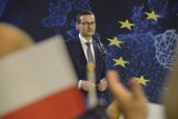 Premier Morawiecki w Gorzowie. Zobacz co się działo podczas jego wizyty w bibliotece [GALERIA]