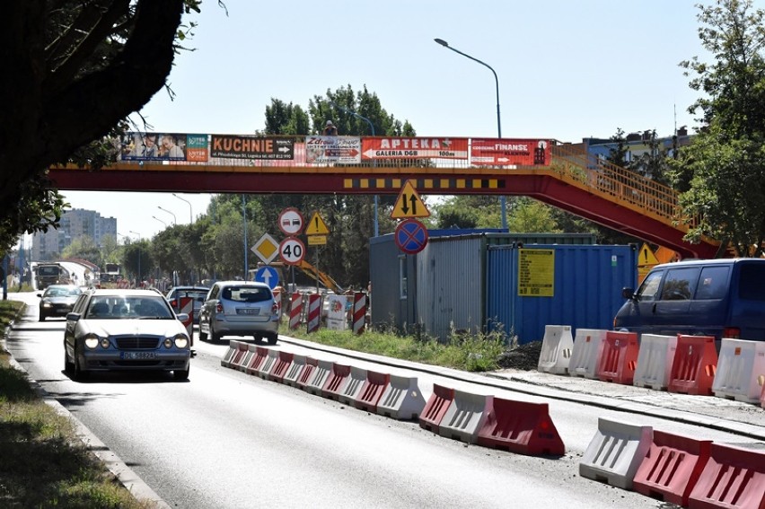 Wielka przebudowa na alei Piłsudskiego w Legnicy [ZDJĘCIA]