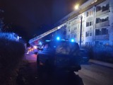 Gdynia: Strażacy weszli do mieszkania przez okno. Pomogli starszej kobiecie, która nie była w stanie otworzyć drzwi 05.01.2023