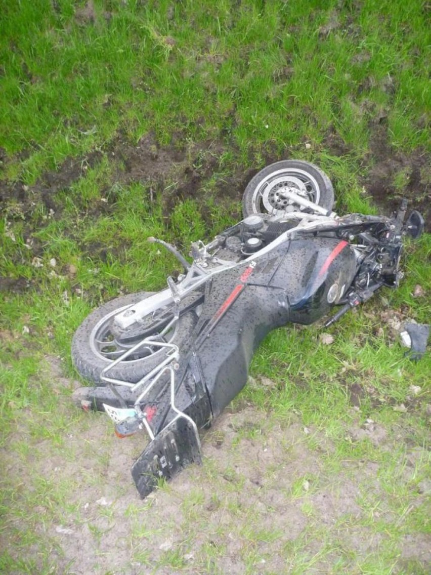 Wypadek motocyklisty na drodze nr 196