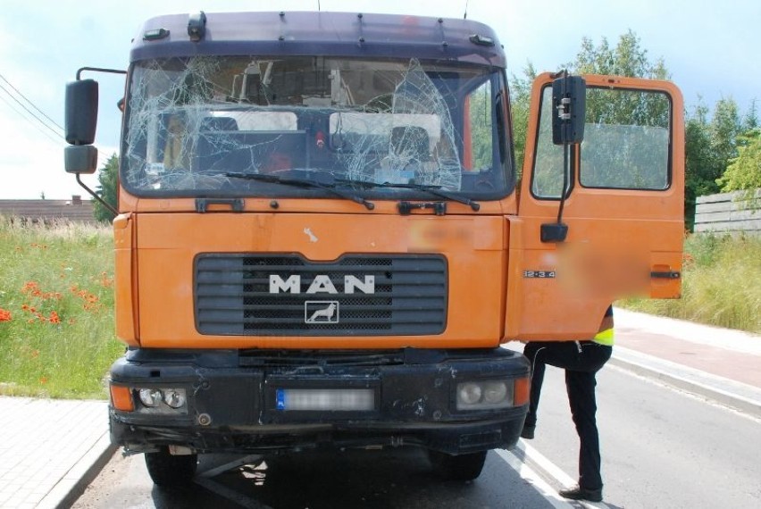 Bałdowo: samochód ciężarowy z betoniarką wjechał w tył busa! [NOWE ZDJĘCIA, AKTUALIZACJA]