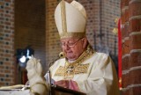 Setna rocznica urodzin papieża Jana Pawła II. Kardynał Stanisław Dziwisz wygłosił homilię w Poznaniu