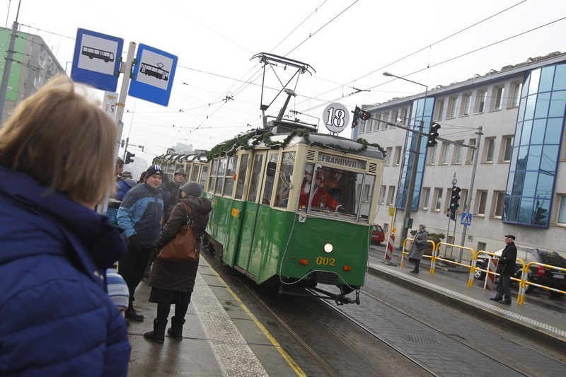 Świąteczna bimba z Gwiazdorem jeździła po Poznaniu [ZDJĘCIA]