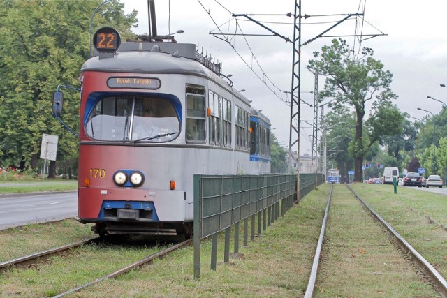 W Krakowie doszło do zderzenia hulajnogi z tramwajem