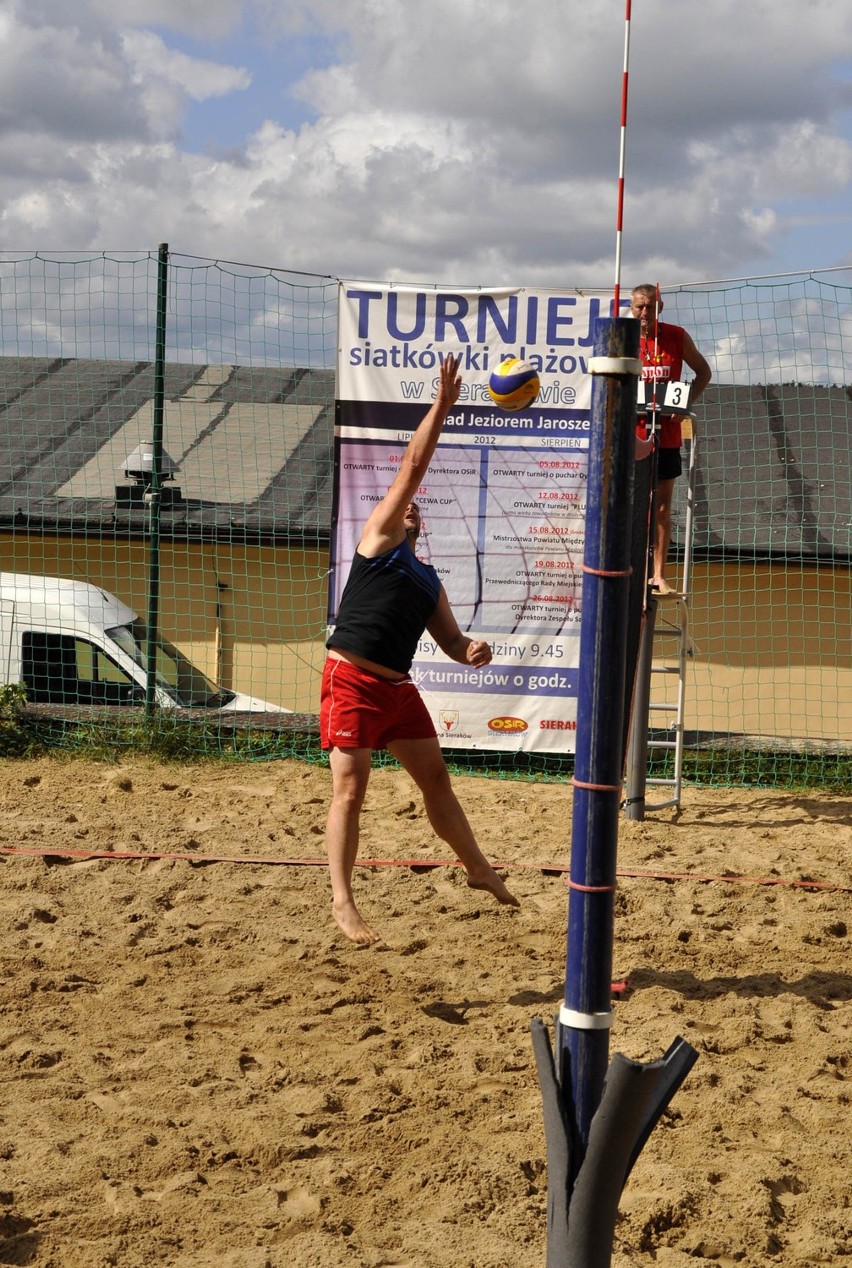 W Sierakowie odbył się kolejny turniej siatkówki plażowej, tym razem w formie &quot;Plus 70&quot;