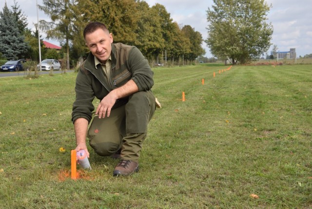 - Idea tego akcji ma na celu upamiętnienie narodzin dzieci sadzeniem drzew - mówi Michał Olech z Nadleśnictwa Świebodzin 