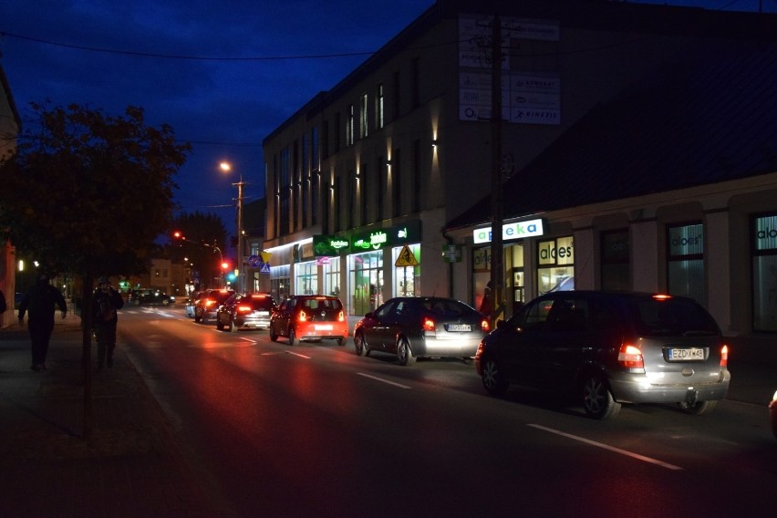 Bajkowe miasto nocą. Tak wygląda Zduńska Wola w świetle...