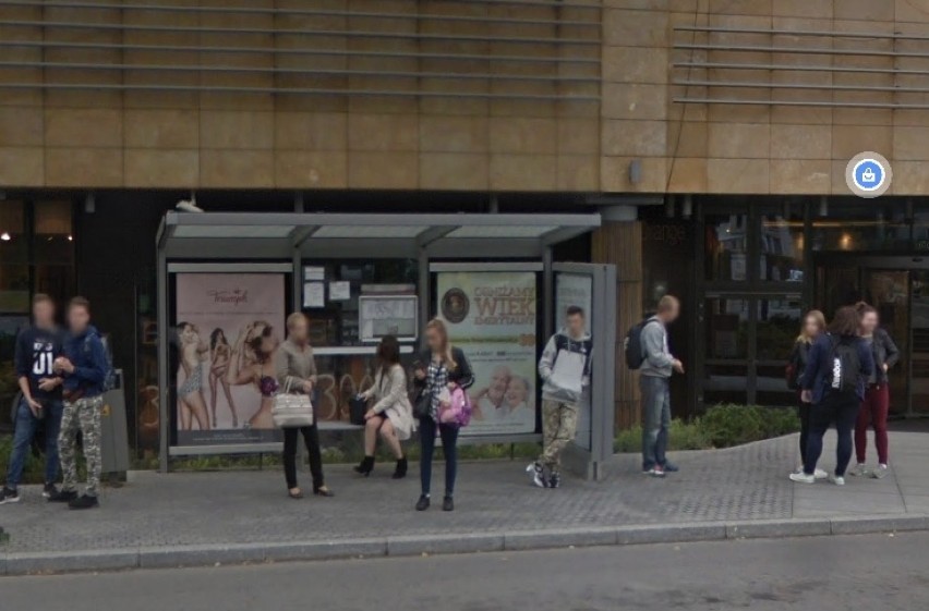 Sądeczanie na przystankach w Google Street View