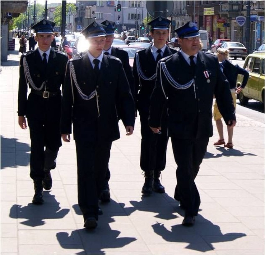 Strażacy na ulicy Piotrkowskiej.fot. Mariusz Reczulski