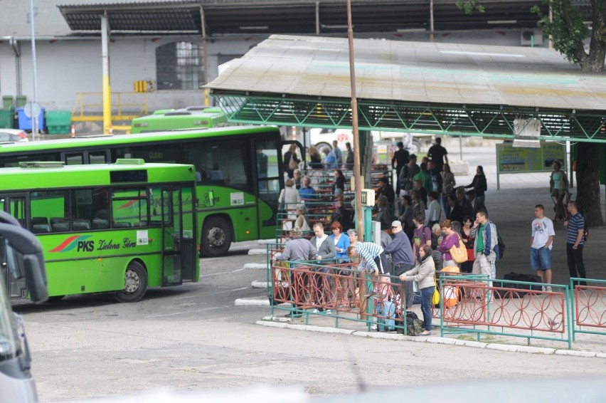 Przez kłopoty z autobusem PKS Zielona Góra mieszkańcy nie mogli wrócić do domów w Zaborze