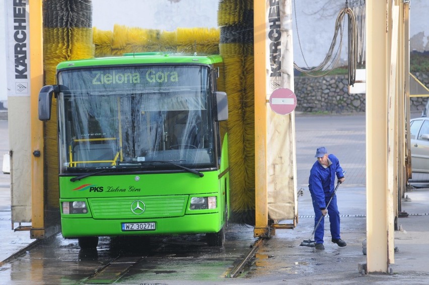 Przez kłopoty z autobusem PKS Zielona Góra mieszkańcy nie mogli wrócić do domów w Zaborze