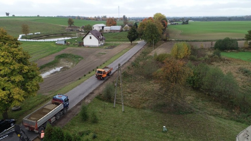 Trwają prace na drodze powiatowej Kęsowo - Drożdzienica