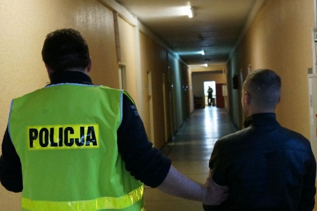 Policja w Siemianowicach: bytomianin kradł złote łańcuszki