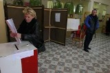 Trwa II tura wyborów samorządowych. Jak głosować?