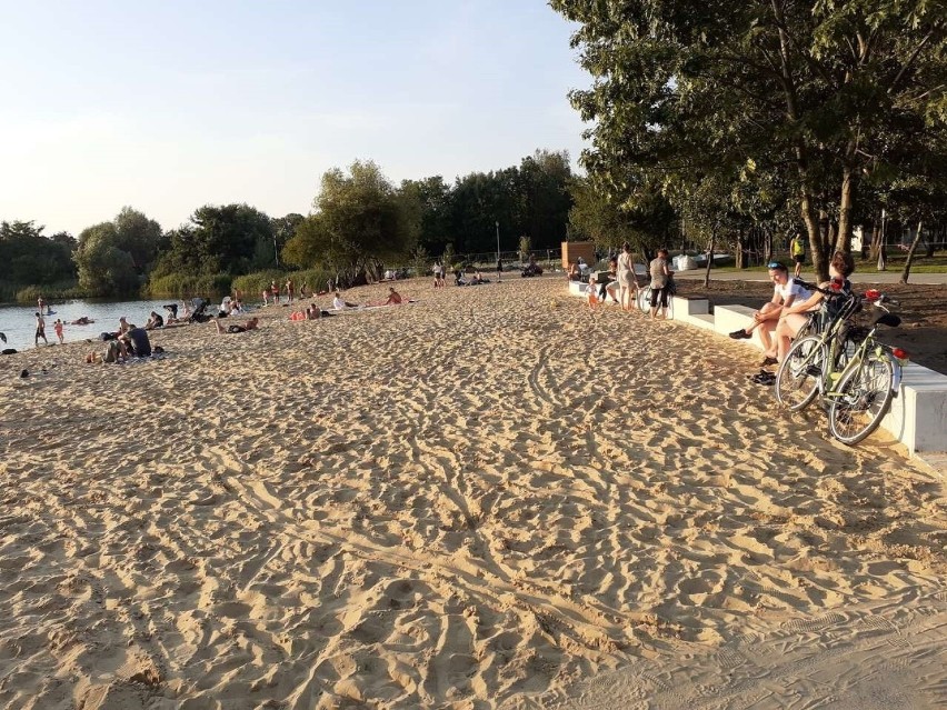  Bagry. Nowa piękna plaża i kąpielisko w Krakowie pełne słońca ZDJĘCIA  