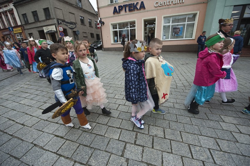 Parada Króla Eryka w Darłowie. Świętowanie urodzin miasta rozpoczęte [ZDJĘCIA]