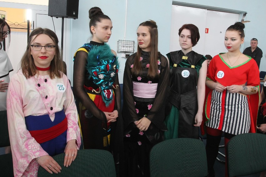 Klimaty Japonii w Rzeszowie. Uczniowie przygotowali na konkurs pokaz mody inspirowany klimatami Japonii