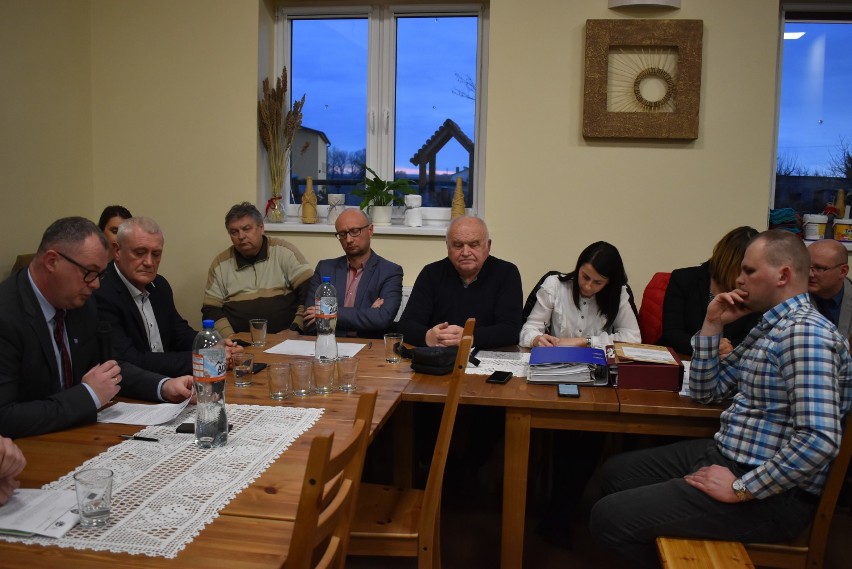 Zebranie dotyczące procesu scaleniowego odbyło się w Domu Seniora w Kwileniu