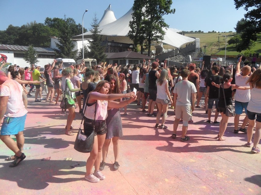 Zumba i festiwal kolorów pod Grojcem w Żywcu [FOTO+WIDEO]