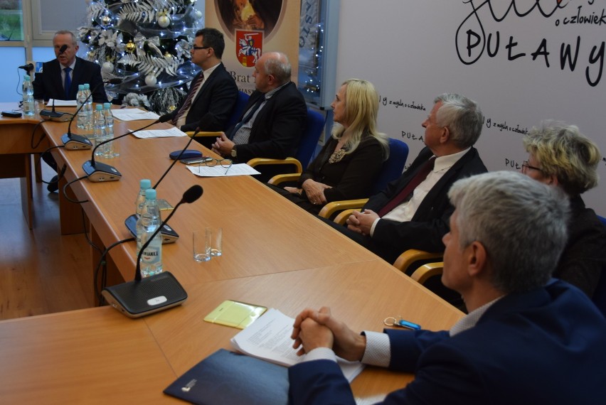 Puławy: gminy podpisały umowę na unijne dofinansowanie. Będzie rewolucja w komunikacji