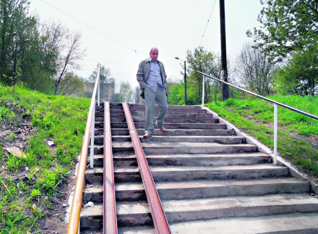 Tomasz Orman uważa, że schody powinny być znów remontowane