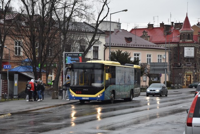 Asystent przesiadkowy ma pomóc pasażerom, którym autobus często uciekał sprzed nosa