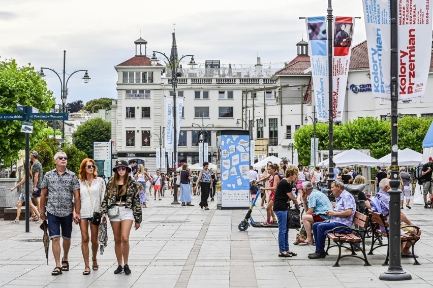 Pracownicy ze stażem pracy powyżej 10 lat korzystają z 26...