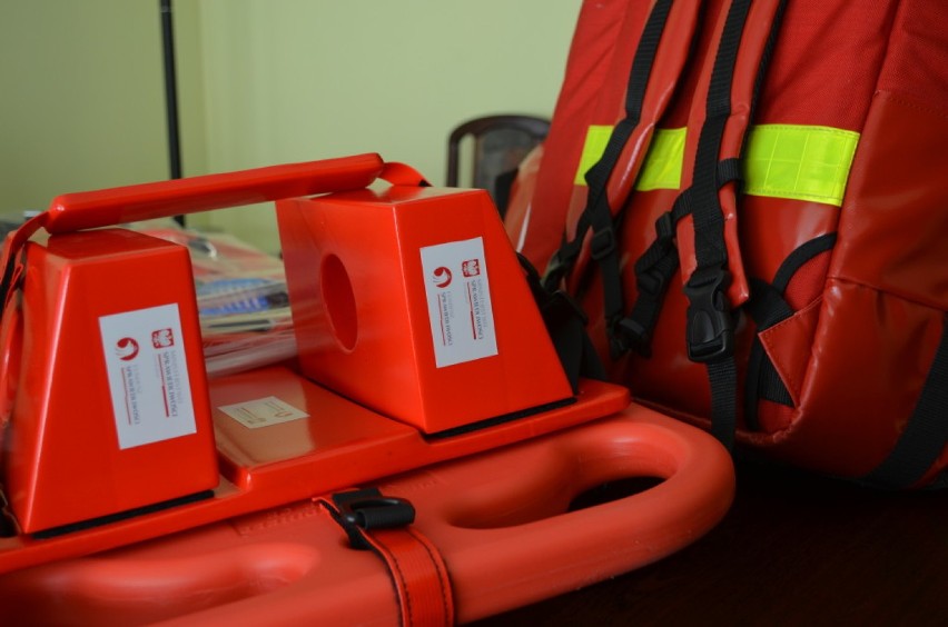 Nowy sprzęt ratownictwa medycznego dla jednostek Ochotniczych Straży Pożarnych w gminie Walim