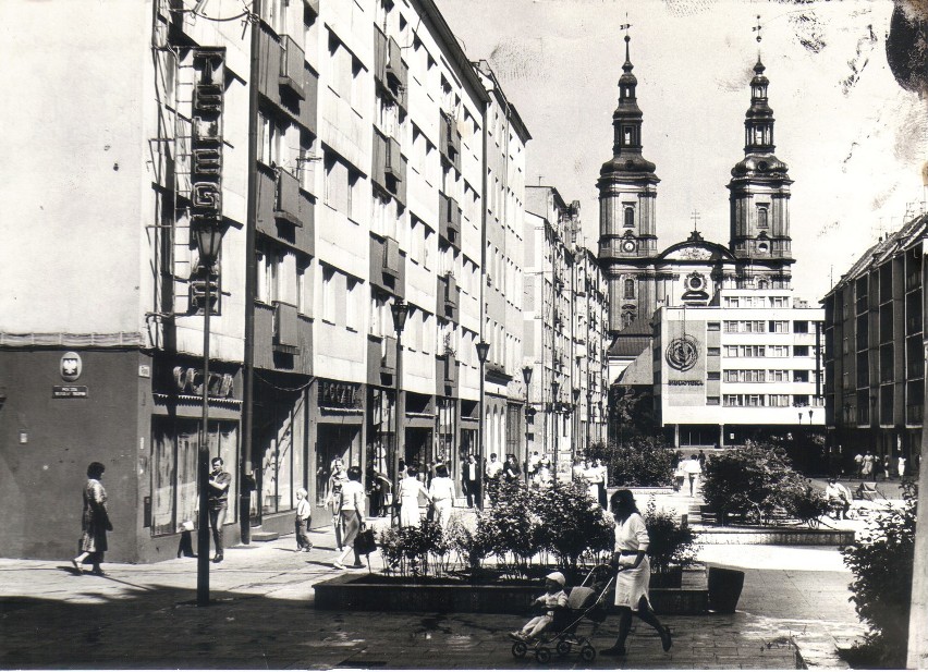 Rok 1987, centrum miasta