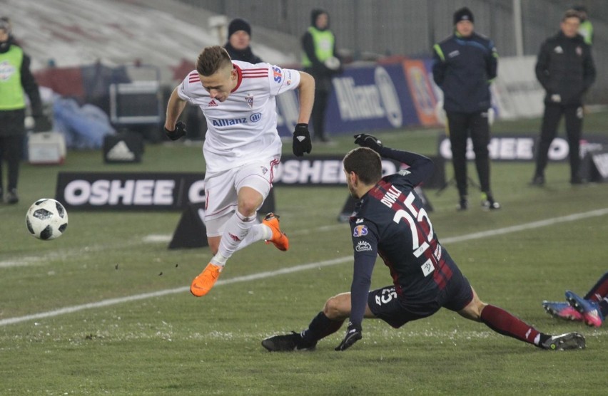 28.02.2018 zabrze mecz ekstraklasy gornik zabrze pogon...