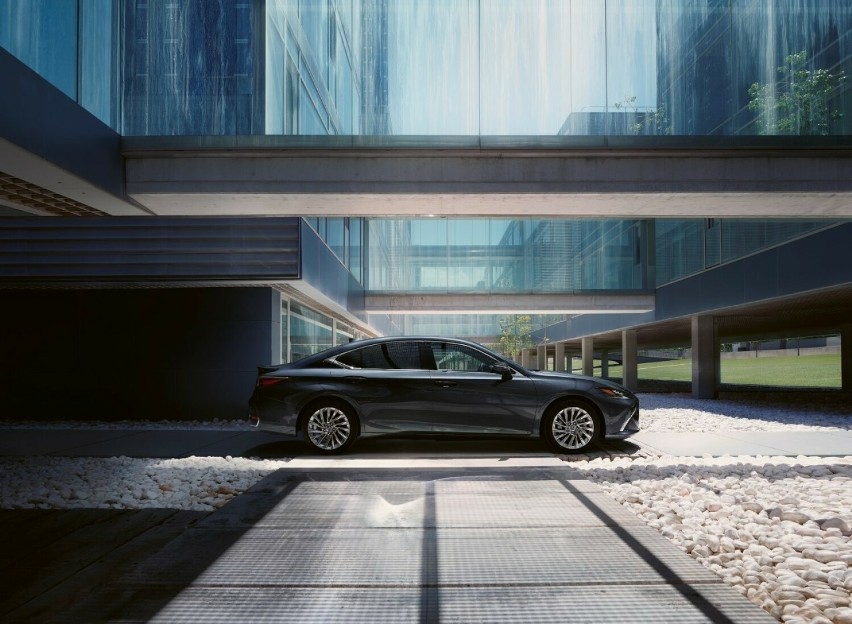 Lexus umacnia swoją pozycję w klasie premium. Od stycznia do...