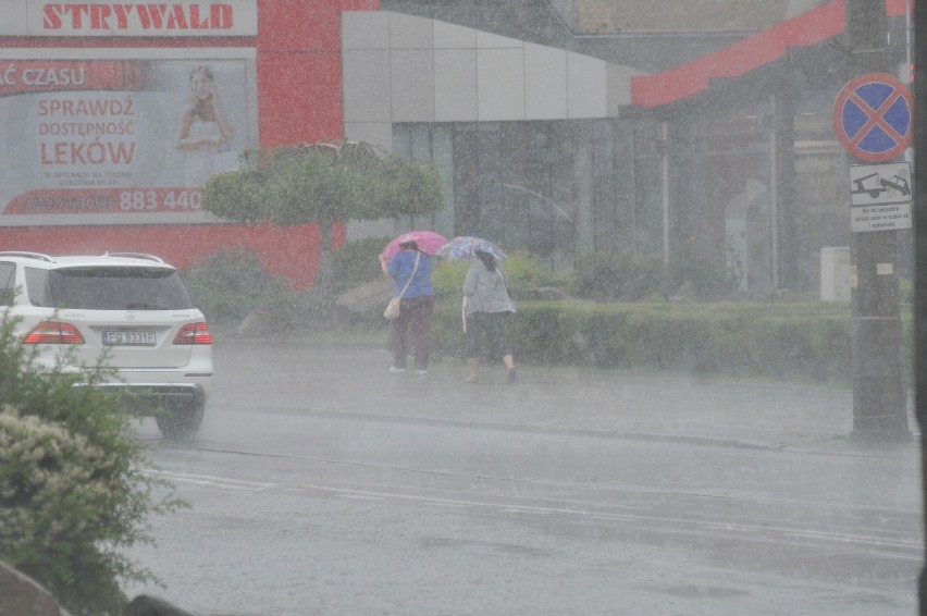 Sprawdziły się prognozy synoptyków. Po godzinie 13.00 w...