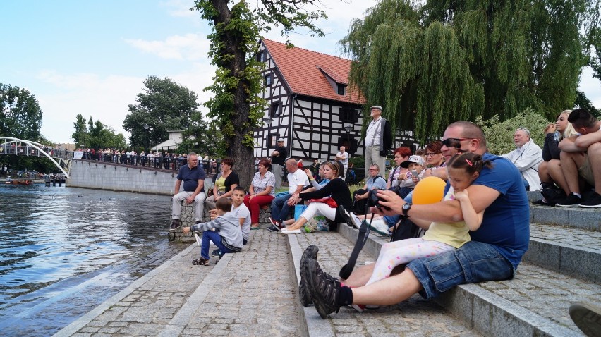 Ster na Bydgoszcz 2016. Uroczysta parada jednostek pływających [zdjęcia, wideo] 