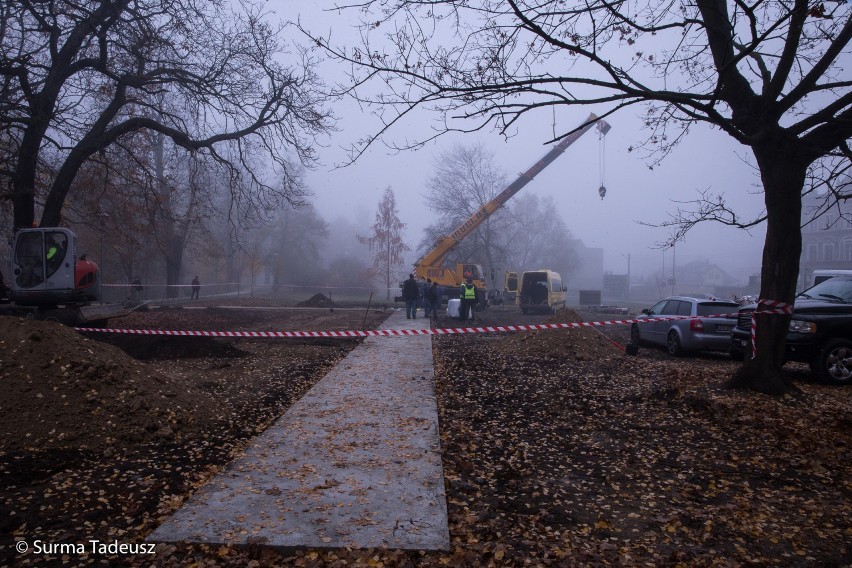 Montują Stargardzki Pomnik Niepodległości [ZDJĘCIA]