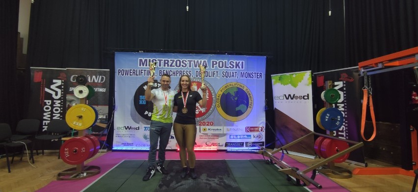 Głogowianie na podium siłowych mistrzostw Polski. Sukces Kiwackiego i Nowickiej-Tymeckiej