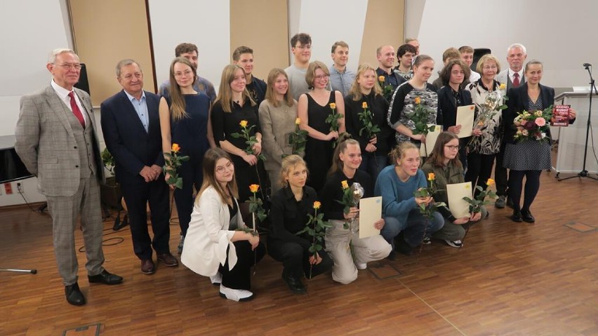Barbara Dymalska i Justyna Dopierała znalazły się w gronie laureatek konkursu Młodzieżowa Nagroda Artystyczna – Erkner 2022