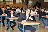 Egzamin gimnazjalny w SP 13 w Lesznie [ZDJĘCIA]