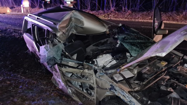 Wypadek na DK 42 w okolicach Przedborza. W Wygwizdowie zderzyły się 2 pojazdy