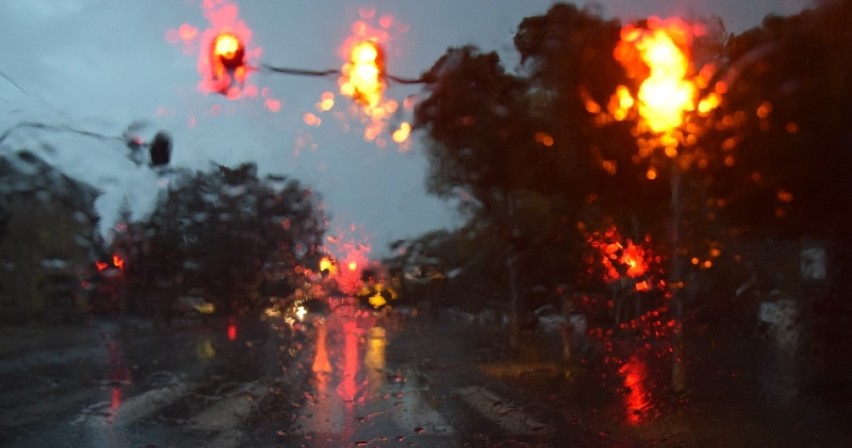 Ostrzeżenie przed burzami i silnymi opadami deszczu