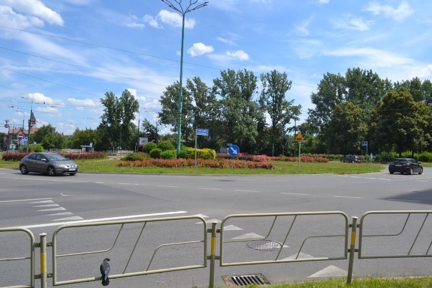 Rondo Zagłębia Dąbrowskiego w Sosnowcu. Już w jego pobliżu...