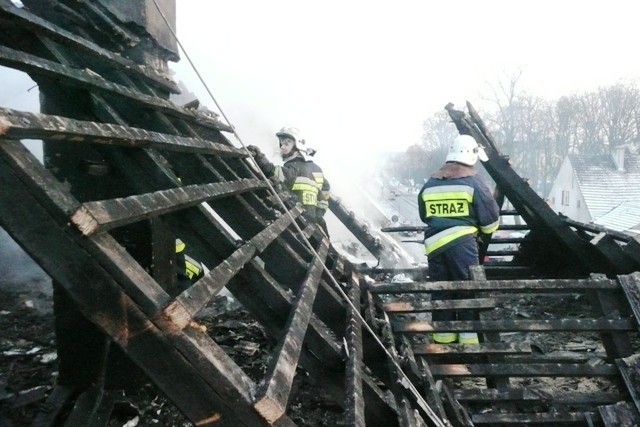 Pożary domów w Złotowie i Okonku. Ranny mężczyzna [ZDJĘCIA]