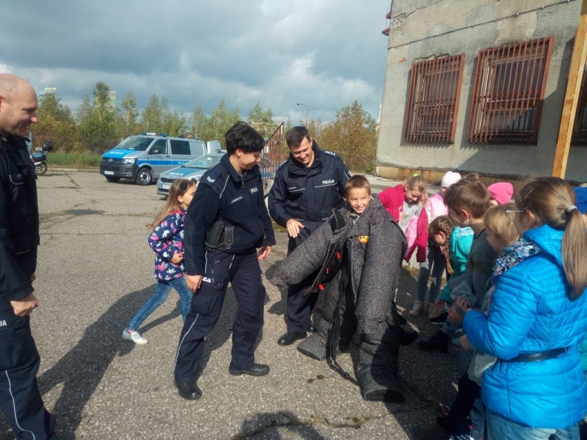 Uczniowie odwiedzili skierniewickich policjantów [ZDJĘCIA]